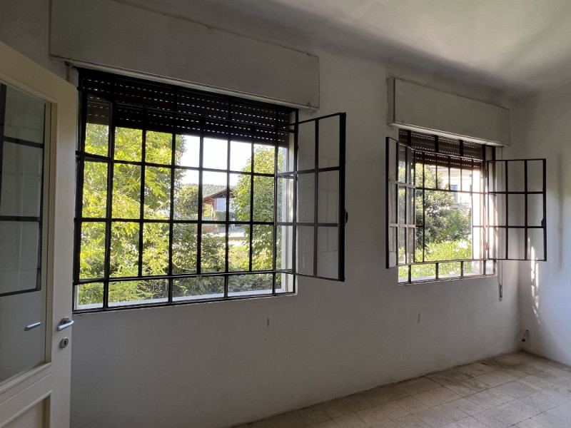 LOCALE COMMERCIALE-ARTIGIANALE A 5 MINUTI DA VICENZA EST - Rif 8288
A pochi minuti da Vicenza Est...