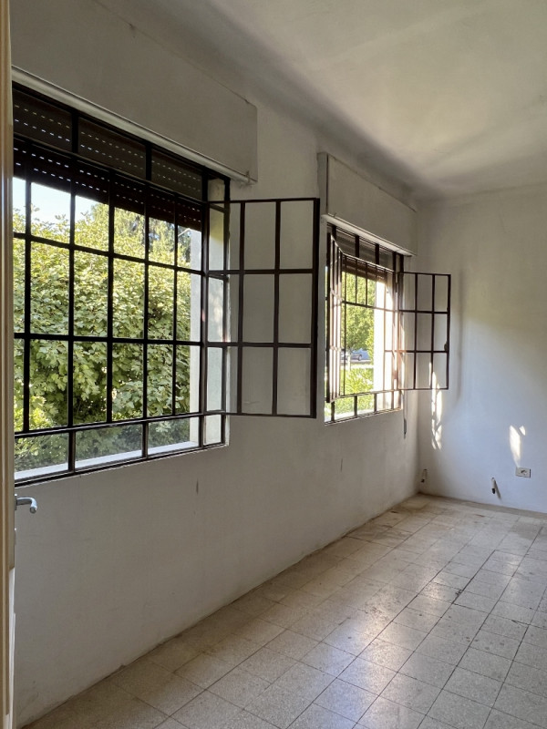 LOCALE COMMERCIALE-ARTIGIANALE A 5 MINUTI DA VICENZA EST - Rif 8288
A pochi minuti da Vicenza Est...