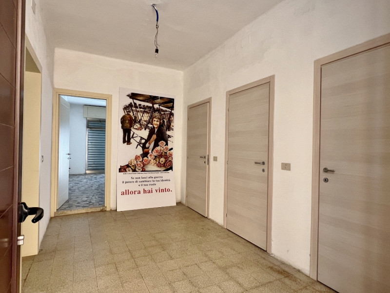 LOCALE COMMERCIALE-ARTIGIANALE A 5 MINUTI DA VICENZA EST - Rif 8288

In contesto storico dell'att...