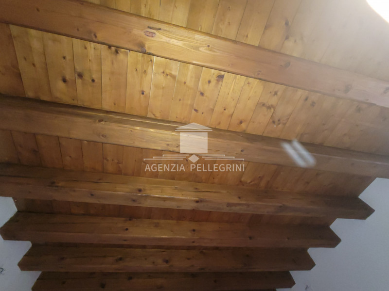 VICENZA IN UNA DELLE PIAZZE PIÙ BELLE E  RINOMATE DELLA CITTÀ proponiamo in vendita un bicamere a...