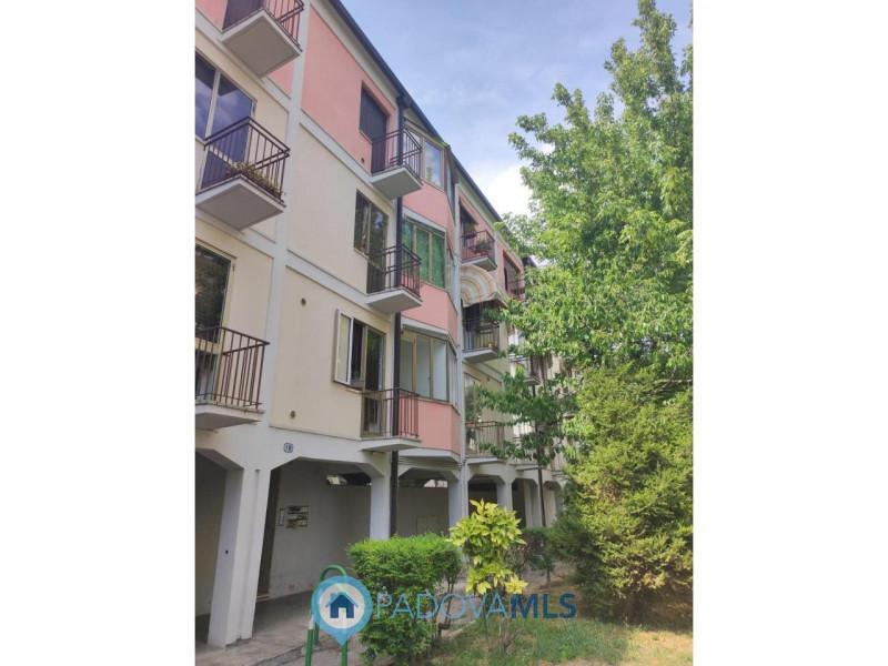 Immobile in esclusiva al Gruppo Padova MLS
Padova zona forcellini: in centro al quartiere, in pos...