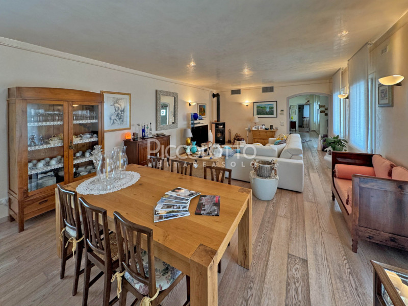 Rif. V5357 - Cornuda, splendida villa panoramica in vendita immersa nel verde dei Colli Asolani, ...