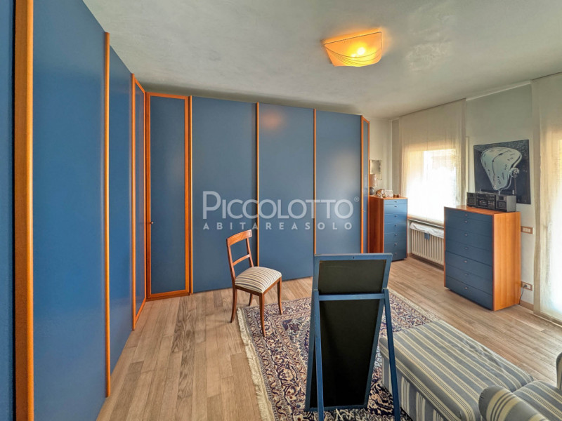 Rif. V5357 - Cornuda, splendida villa panoramica in vendita immersa nel verde dei Colli Asolani, ...