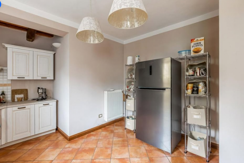 A VIGODARZERE VENDESI CASALE tipico veneto di inizio 900 di circa 380 mq con un giardino circosta...