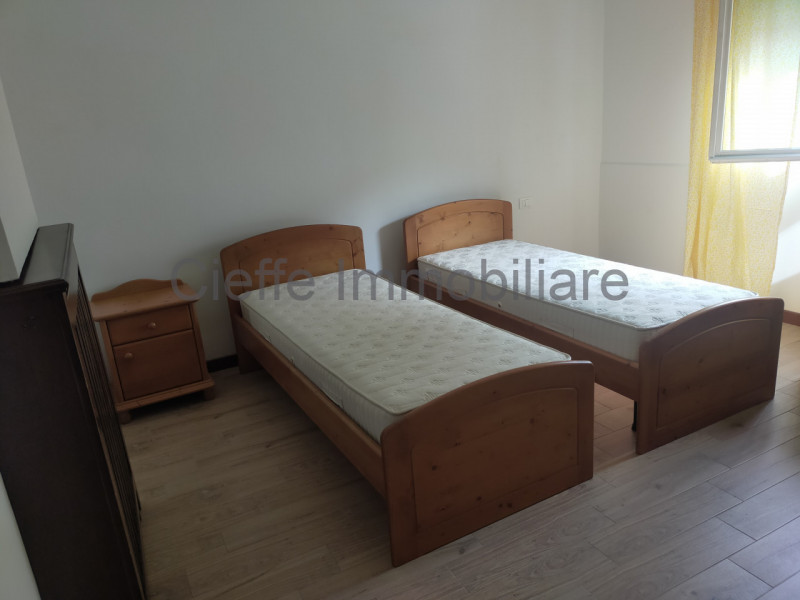 Vi presentiamo una graziosa casa singola situata nel cuore della zona Stanga, a Padova. Questo im...