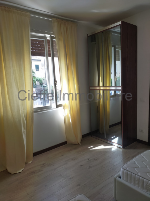 Vi presentiamo una graziosa casa singola situata nel cuore della zona Stanga, a Padova. Questo im...