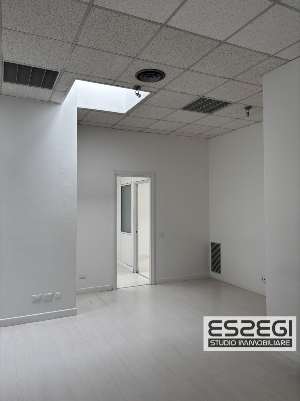 PADOVA UNO: Nelle immediate vicinanze alla tangenziale e comodo al casello autostradale di Padova...