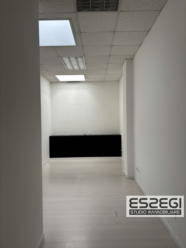 PADOVA UNO: Nelle immediate vicinanze alla tangenziale e comodo al casello autostradale di Padova...