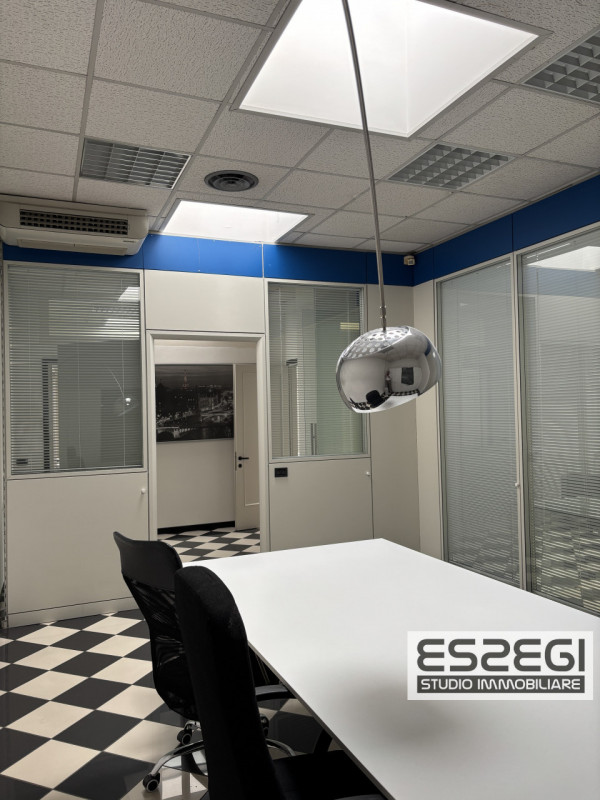 PADOVA UNO: Nelle immediate vicinanze alla tangenziale e comodo al casello autostradale di Padova...