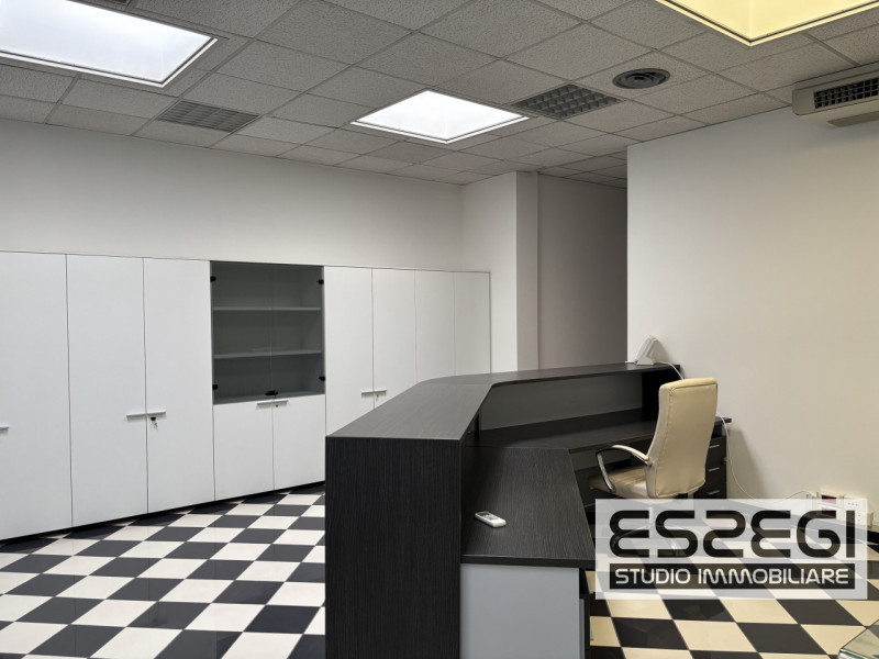 PADOVA UNO: Nelle immediate vicinanze alla tangenziale e comodo al casello autostradale di Padova...