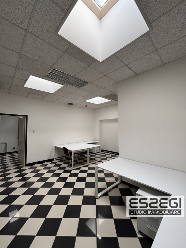 PADOVA UNO: Nelle immediate vicinanze alla tangenziale e comodo al casello autostradale di Padova...