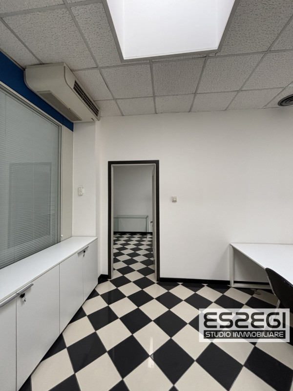 PADOVA UNO: Nelle immediate vicinanze alla tangenziale e comodo al casello autostradale di Padova...