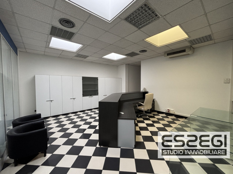 PADOVA UNO: Nelle immediate vicinanze alla tangenziale e comodo al casello autostradale di Padova...