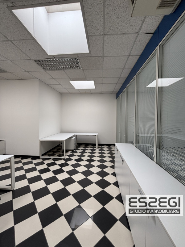 PADOVA UNO: Nelle immediate vicinanze alla tangenziale e comodo al casello autostradale di Padova...