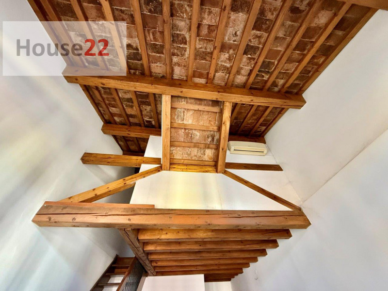 ZONA PIAZZA DEI SIGNORI. VICENZA CENTRO STORICO. In piccola e curata palazzina (recentemente rist...