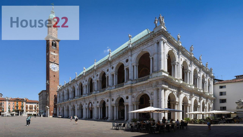 ZONA PIAZZA DEI SIGNORI. VICENZA CENTRO STORICO. In piccola e curata palazzina (recentemente rist...