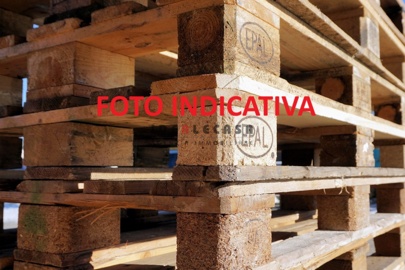 SR503 TOMBOLO proponiamo in vendita Capannone produttivo con carroponte 20 q.li altezza 8 m. attu...