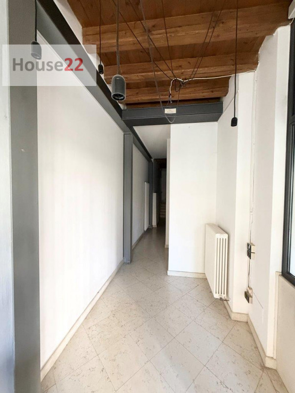 ZONA PIAZZA DEI SIGNORI. VICENZA CENTRO STORICO. In piccola e curata palazzina (recentemente rist...