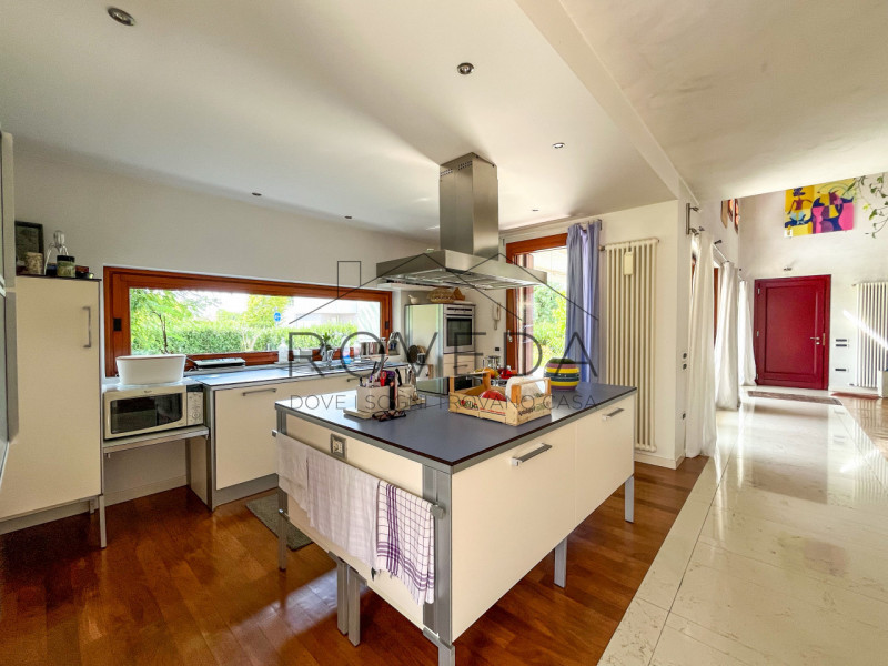 PREGANZIOL - SAN TROVASO

RIFERIMENTO: PR8

Scopri altre opportunità sul nostro sito e approfitta...