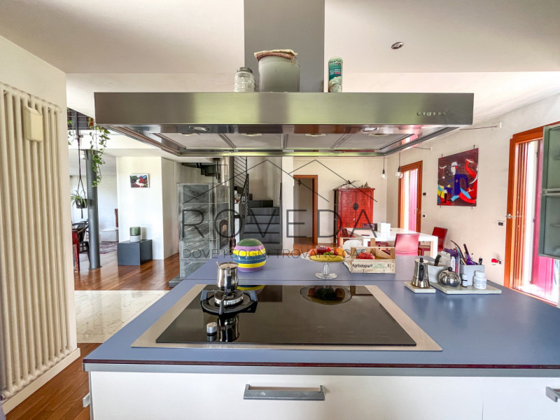 PREGANZIOL - SAN TROVASO

RIFERIMENTO: PR8

Scopri altre opportunità sul nostro sito e approfitta...