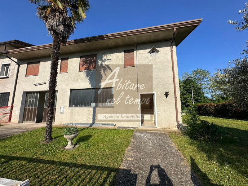 CITTADELLA (PD) Casa con laboratorio e ampio giardino vicino al centro


In esclusiva proponiamo ...