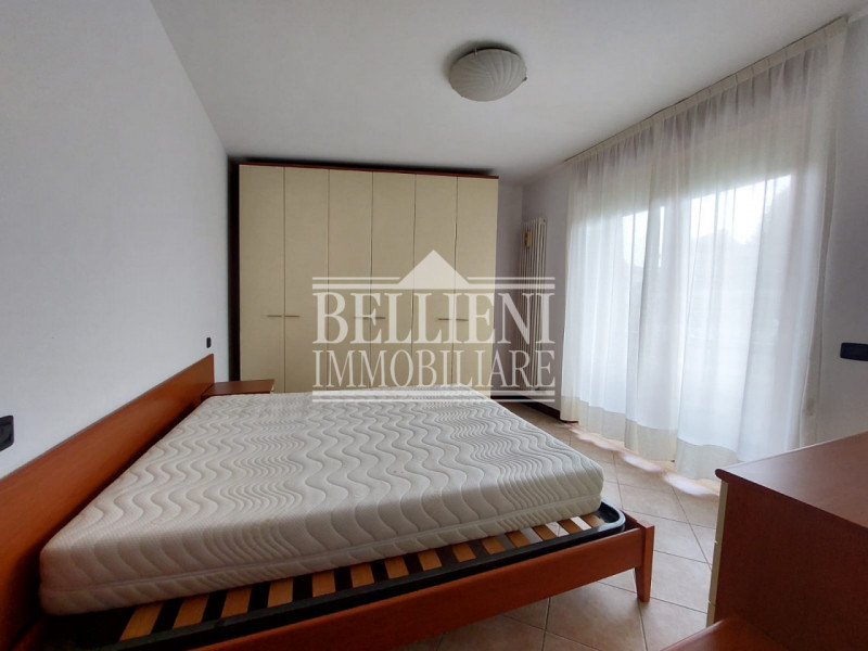 VIALE CRISPI: in posizione riparata e lontana dal traffico, proponiamo in locazione un appartamen...