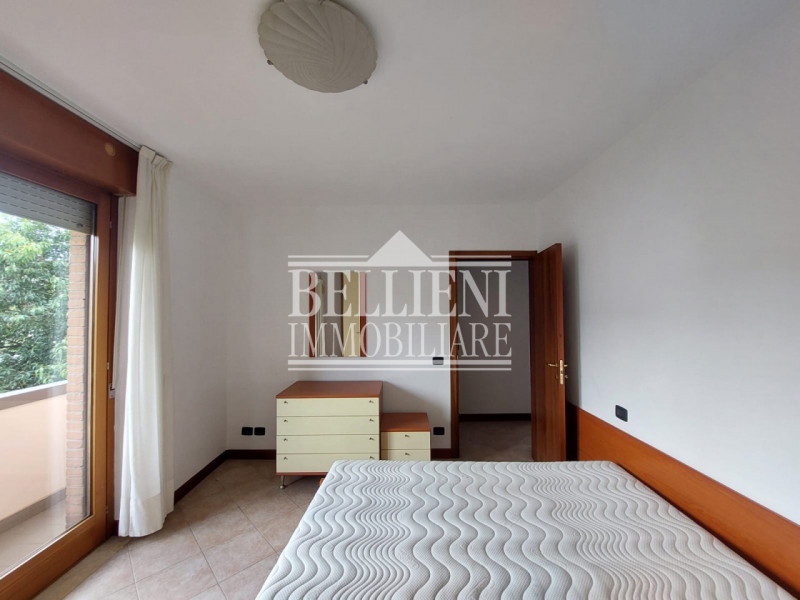 VIALE CRISPI: in posizione riparata e lontana dal traffico, proponiamo in locazione un appartamen...