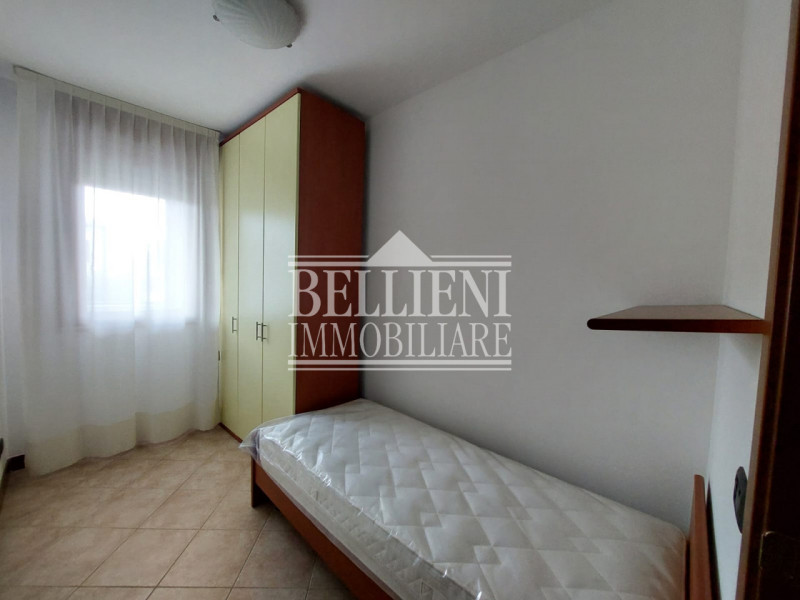 VIALE CRISPI: in posizione riparata e lontana dal traffico, proponiamo in locazione un appartamen...