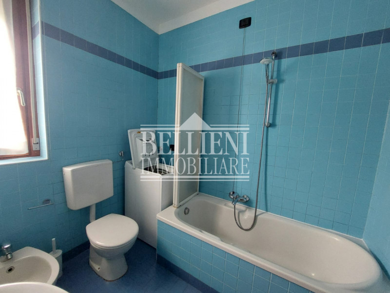 VIALE CRISPI: in posizione riparata e lontana dal traffico, proponiamo in locazione un appartamen...