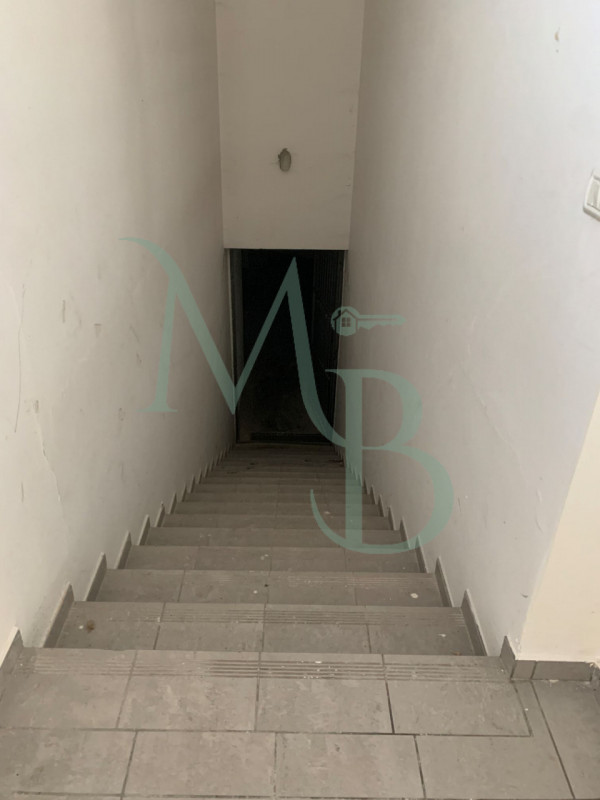 VIGONZA, PERAROLO: IMMOBILIARE MB è lieta di presentare uno spazio commerciale ben posizionato e ...