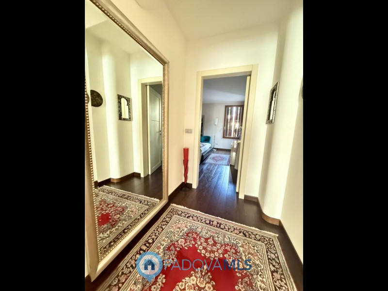 Immobile in esclusiva al Gruppo Padova MLS
PONSO: paesino a 5 km da Este, contesto silenzioso ed ...