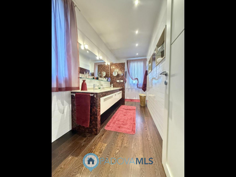 Immobile in esclusiva al Gruppo Padova MLS
PONSO: paesino a 5 km da Este, contesto silenzioso ed ...