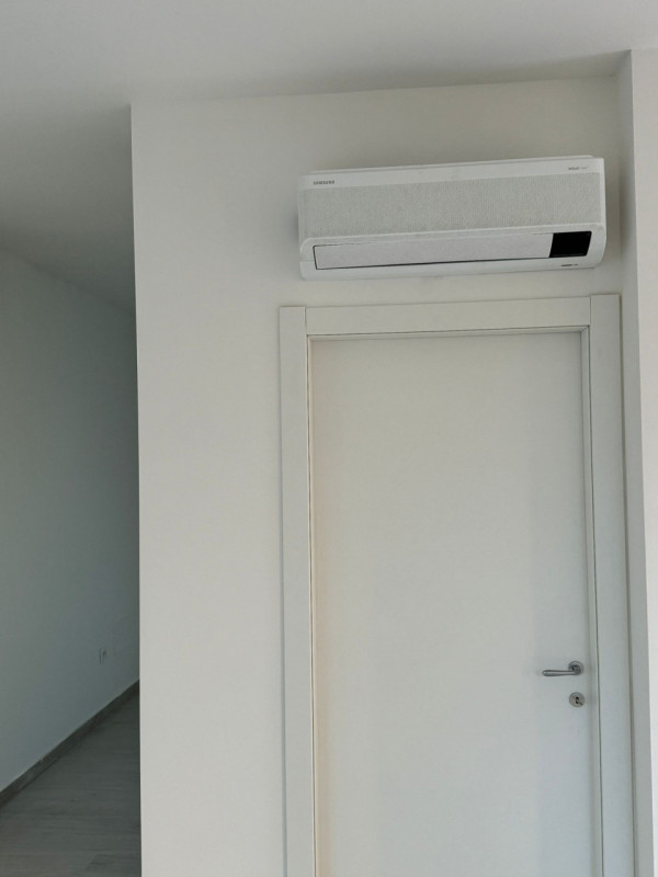 VICENZA - QUARTIERE PISCINE: UFFICIO DI MQ 60 PREDISPOSTO PER 2/3 STANZE OPERATIVE CON INGRESSO I...