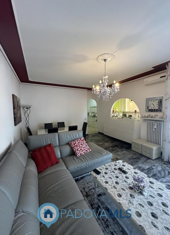 Immobile in esclusiva al Gruppo Padova MLS
Nel cuore del quartiere Pio X° a due minuti dal centro...
