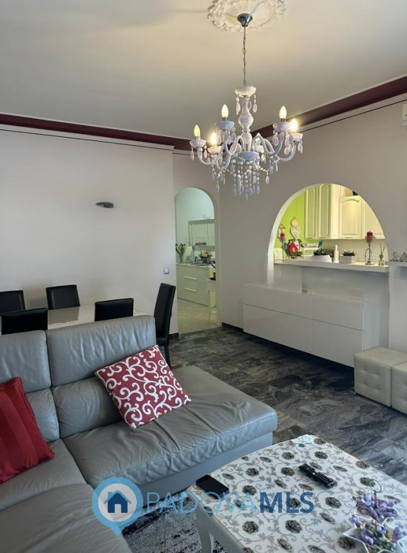 Immobile in esclusiva al Gruppo Padova MLS
Nel cuore del quartiere Pio X° a due minuti dal centro...