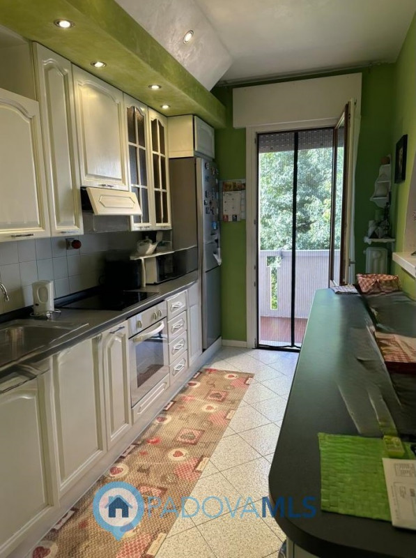 Immobile in esclusiva al Gruppo Padova MLS
Nel cuore del quartiere Pio X° a due minuti dal centro...