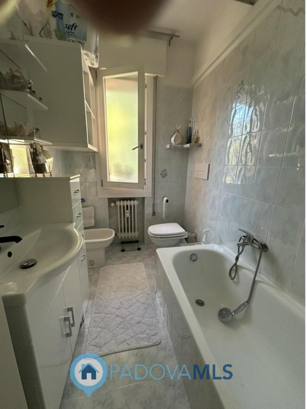 Immobile in esclusiva al Gruppo Padova MLS
Nel cuore del quartiere Pio X° a due minuti dal centro...