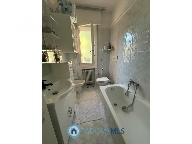 Immobile in esclusiva al Gruppo Padova MLS
Nel cuore del quartiere Pio X° a due minuti dal centro...