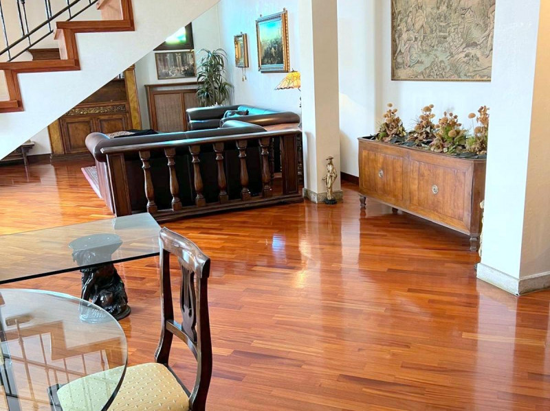 RAFFINATO 4 CAMERE PIAZZA MAZZINI/OSPEDALE MILITARE €540.000 rif.CL497 

In una delle zone più ce...