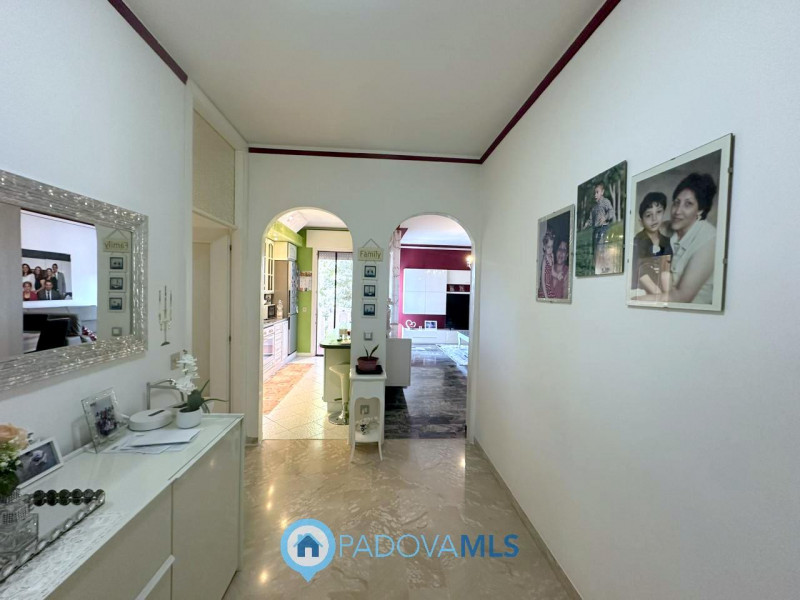 Immobile in esclusiva al Gruppo Padova MLS

Nel cuore del quartiere Pio X° a due minuti dal centr...