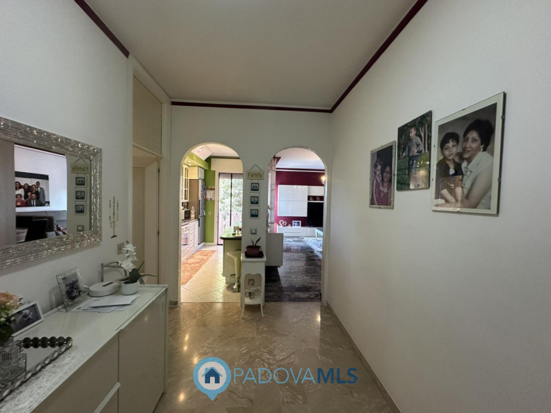 Immobile in esclusiva al Gruppo Padova MLS
Nel cuore del quartiere Pio X° a due minuti dal centro...