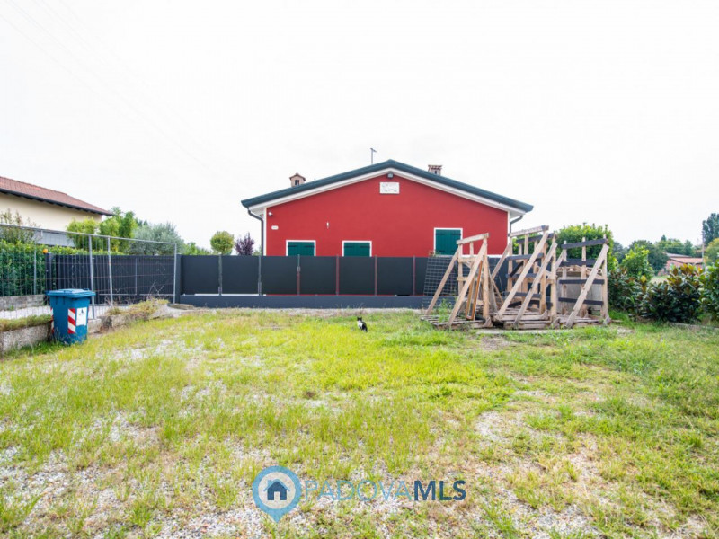 Immobile in esclusiva al Gruppo Padova MLS

Vigonza nella tranquilla frazione di Codiverno, propo...