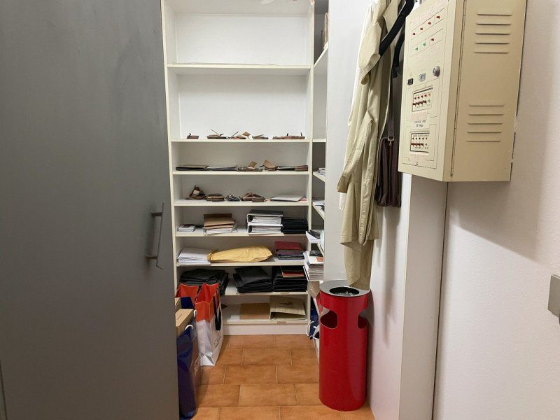 Scopri un'opportunità unica di investimento a Stra, situata nella zona centrale. Proponiamo in ve...