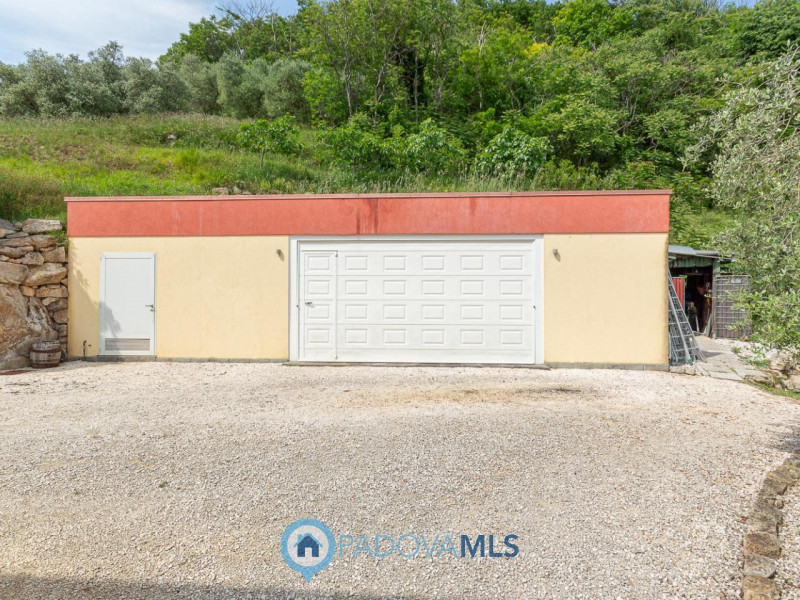 Immobile in esclusiva al Gruppo Padova MLS

Arquà Petrarca –

Immerso nel verde e affacciato su u...