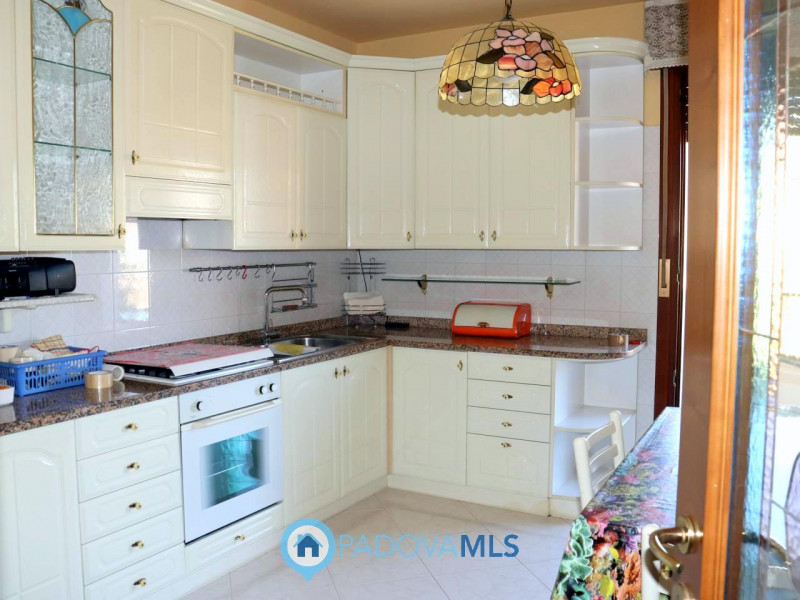 Immobile in esclusiva al Gruppo Padova MLS

In zona Mortise, proponiamo in vendita un luminoso ap...