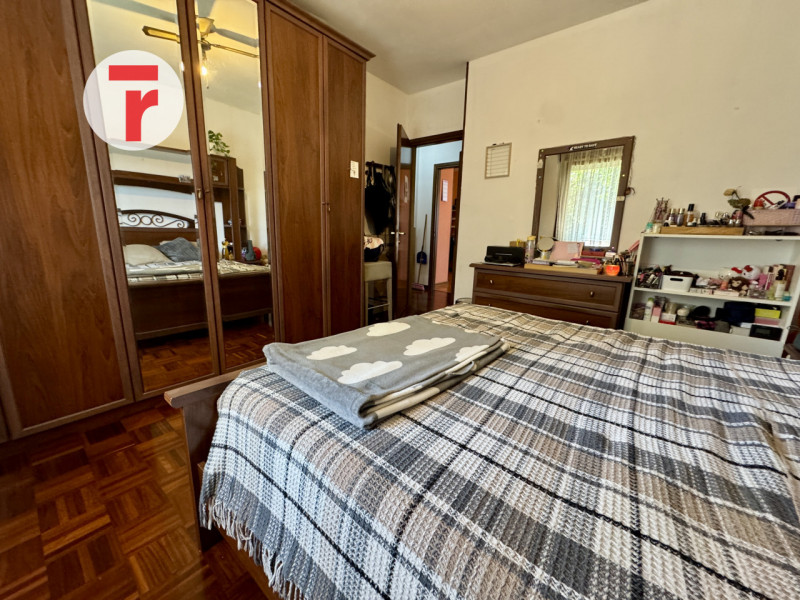 Mejaniga - Situato in posizione molto centrale, con possibilità di raggiungere a piedi in pochi m...