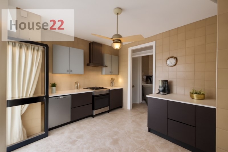 SAN BORTOLO. In zona tranquilla in ben tenuta palazzina e ben abitata di 12 unità abitative propo...