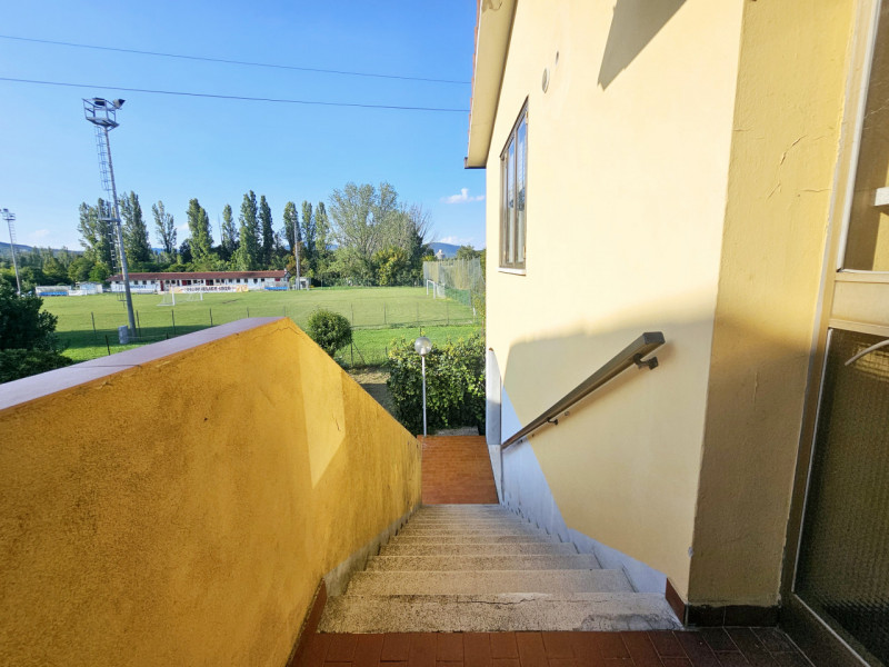 A Monselice, località Marendole, in un contesto tranquillo e chiuso al traffico, proponiamo in ve...