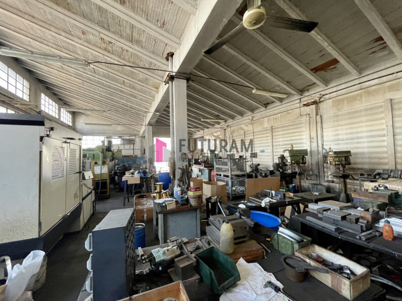 RIF:  077NM -  ALBIGNASEGO  -  PER INFO 0444/310220

Propongo in vendita un capannone di 465 mq a...