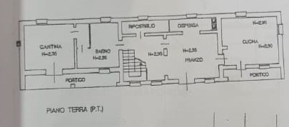 Vendesi casa singola con scoperto privato in comune di Asolo. La casa si sviluppa su due piani fu...